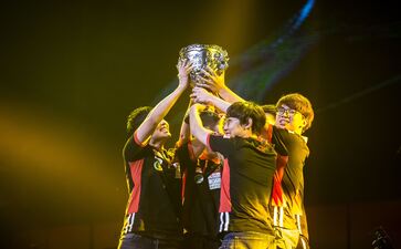 手游《逆水寒》是如何“劝”人氪金的？